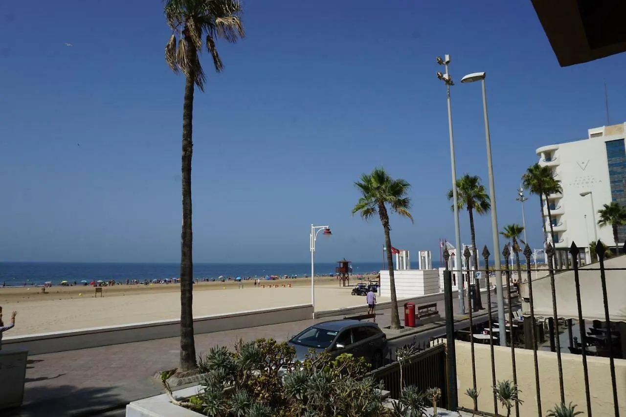 Apartamento La Mar De Cerca. Terraza Vistas Mar. 1ª Linea Playa Cadiz Apartment